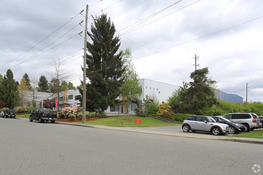 More Photos Of 4210 Phillips Ave, Burnaby Movie Radio TVStudio For Sale