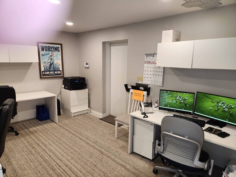 More Photos Of 101 Petras Way, Kyle Warehouse For Sale