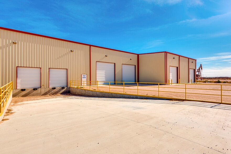 More Photos Of 13015 W I-20, Odessa Warehouse For Lease