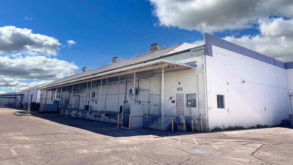 Primary Photo Of 1575 Crane Way, Sparks Warehouse For Lease