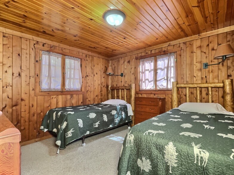 More Photos Of 8475 Hillcrest Ln, Saint Germain Hotel For Sale