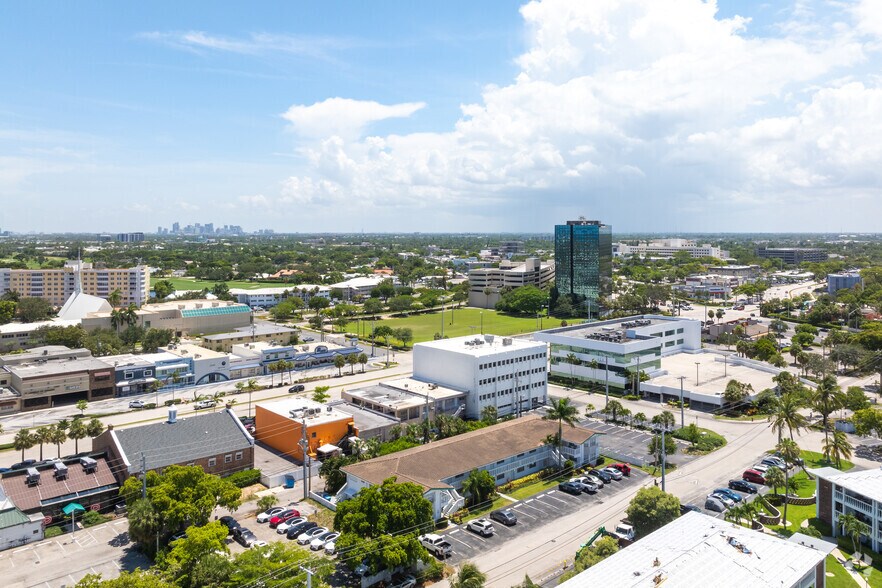 More Photos Of 2425 E Commercial Blvd, Fort Lauderdale Medical For Lease
