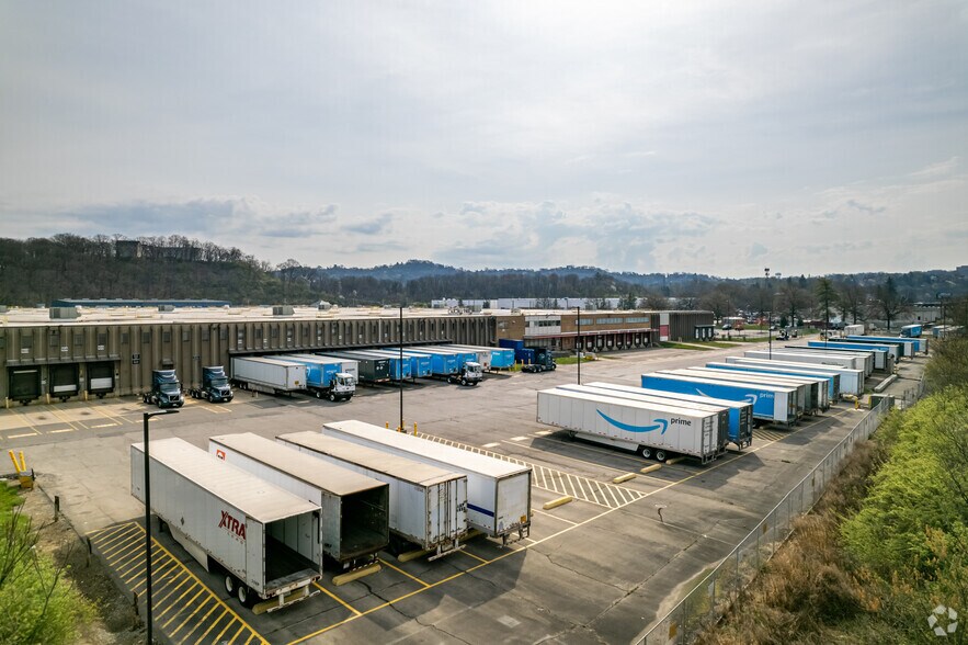 More Photos Of 2250 Roswell Dr, Pittsburgh Distribution For Lease