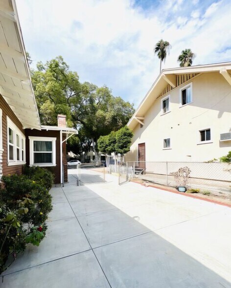 More Photos Of 328 W California Ave, Glendale Multifamily For Sale