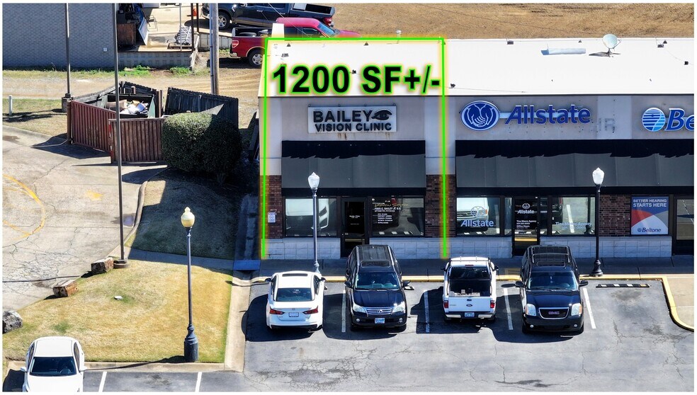 More Photos Of 2033 E Race Ave, Searcy General Retail For Lease