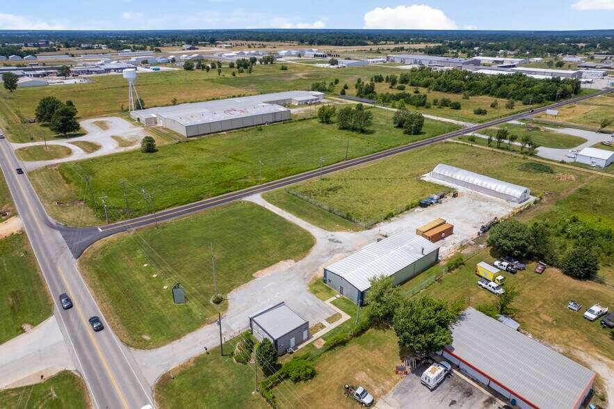 More Photos Of 64050 E 290 Rd, Grove Warehouse For Sale