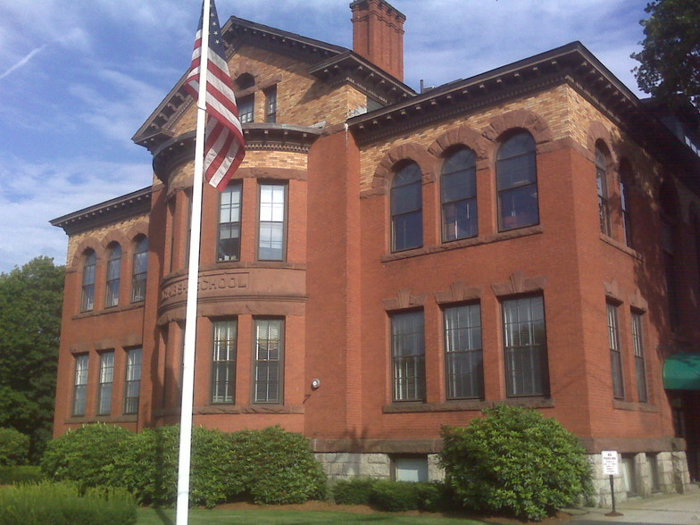 Primary Photo Of 85 Main St, Hopkinton Medical For Lease