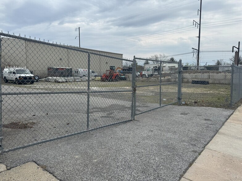 More Photos Of 10-28 Third St, Lansdowne Manufacturing For Sale