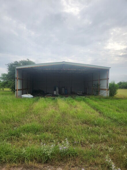 More Photos Of 345 Highway 72, Three Rivers Warehouse For Sale