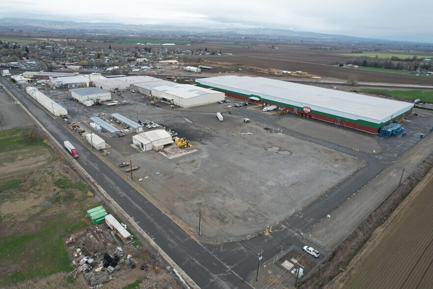 More Photos Of 49 E 3rd Ave, Toppenish Warehouse For Sale