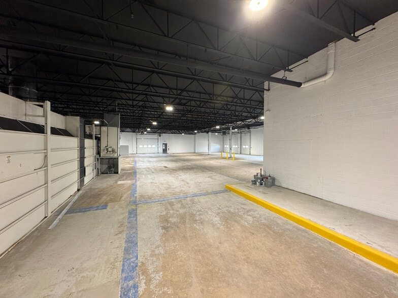 More Photos Of 6717 Essington Ave, Philadelphia Warehouse For Lease
