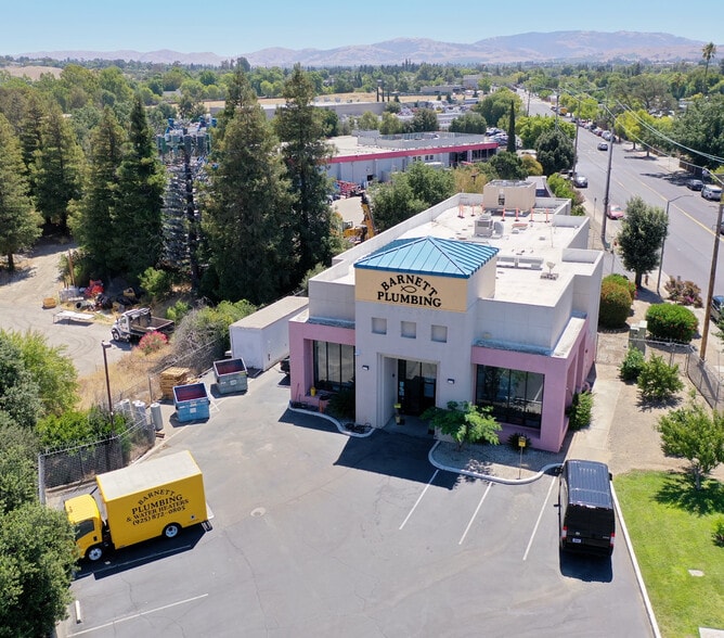 More Photos Of 744 E Airway Blvd, Livermore Storefront Retail Office For Sale