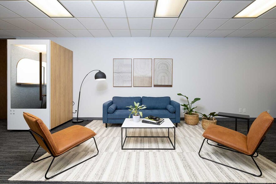 More Photos Of 3120 Southwest Fwy, Houston Coworking Space