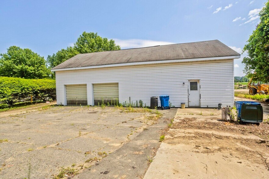 More Photos Of 166-186 Ashley Ave, West Springfield Land For Lease