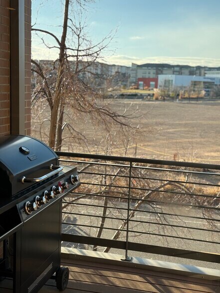 More Photos Of 11562 Colony Row, Broomfield Storefront Retail Residential For Sale