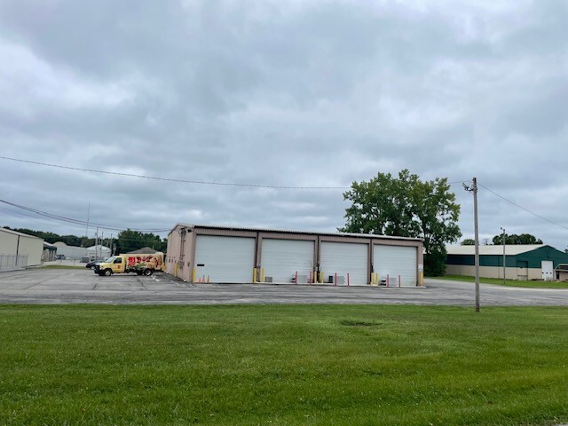 Primary Photo Of 941 Stonebraker Dr, Kendallville Industrial For Lease