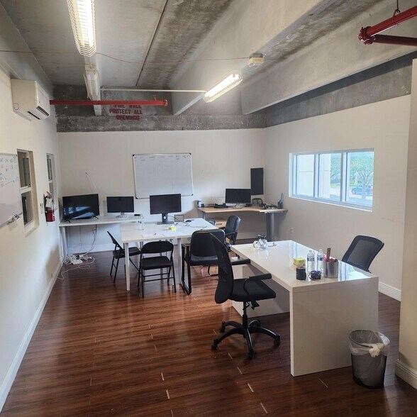 More Photos Of 11231 NW 20th St, Miami Warehouse For Sale