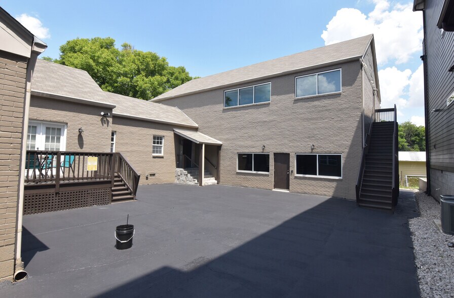 More Photos Of 2702 Greystone Rd, Nashville Office For Lease