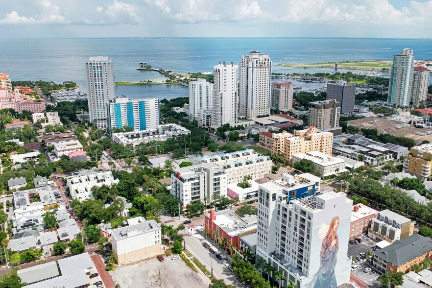 More Photos Of 425 2nd St N, Saint Petersburg Apartments For Sale