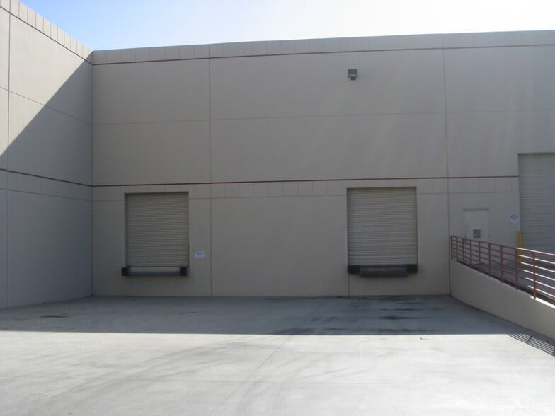 More Photos Of 28334 Industry Dr, Valencia Research And Development For Lease