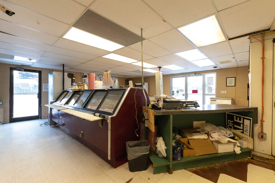 More Photos Of 4703 42 St, Stettler Specialty For Sale