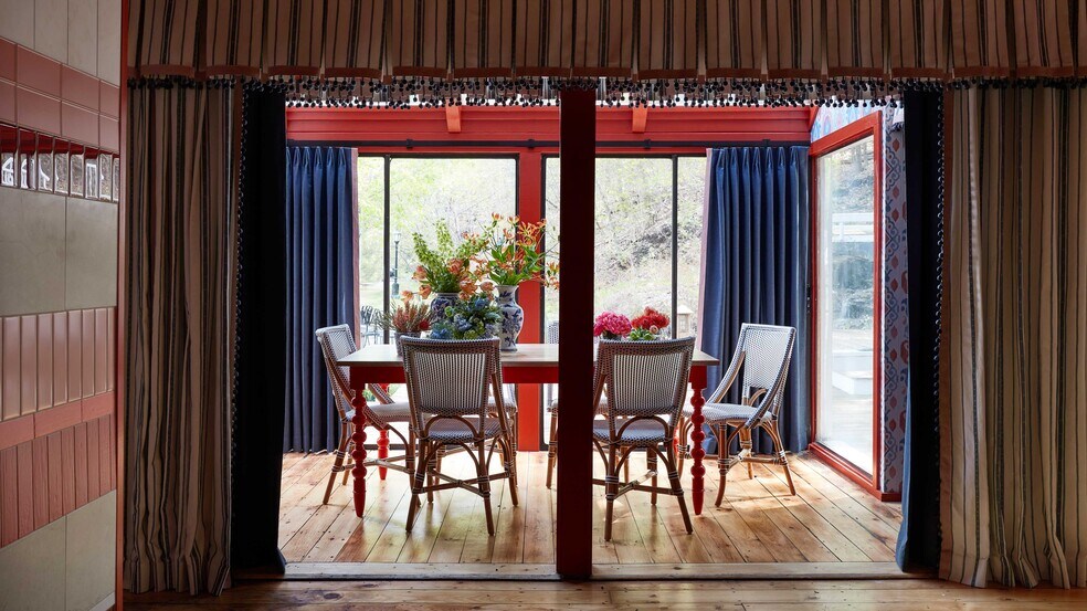 203 Main St, Lenox, MA 01240 Hotel For Sale