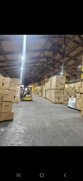 More Photos Of 126 E Dickerson St, Dover Warehouse For Lease