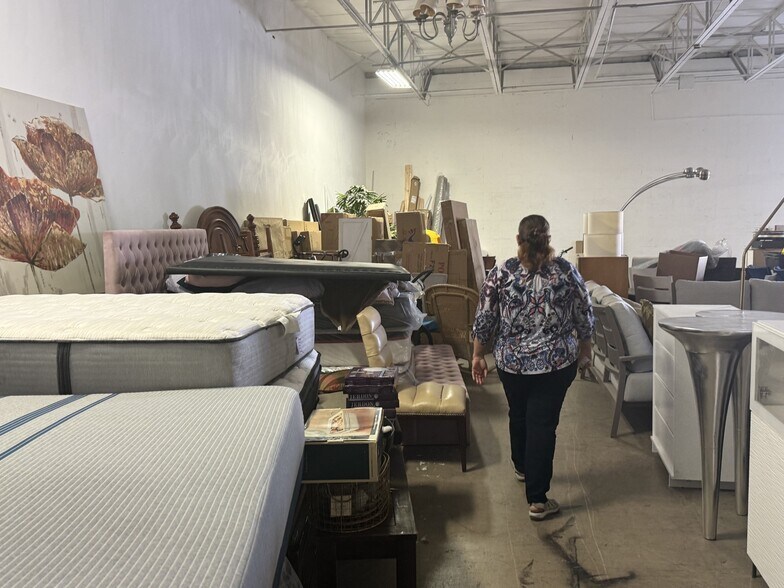 More Photos Of 2698 S Orange Blossom Trl, Orlando Warehouse For Sale