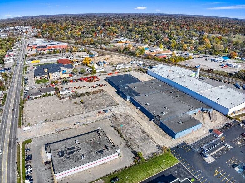 More Photos Of 2010 N Dort Hwy, Flint Service For Sale