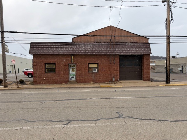 More Photos Of 853 4th Ave, Coraopolis Warehouse For Sale