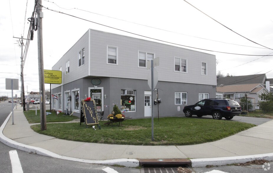 More Photos Of 63-65 State Route 35 N, Neptune City Storefront Retail Residential For Lease