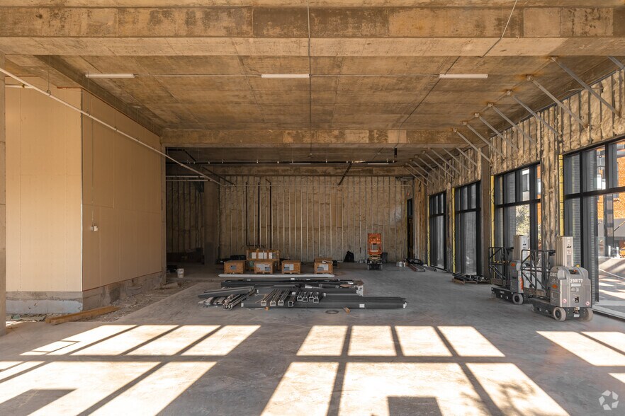 More Photos Of 701 W Magnolia Ave, Fort Worth Unknown For Lease