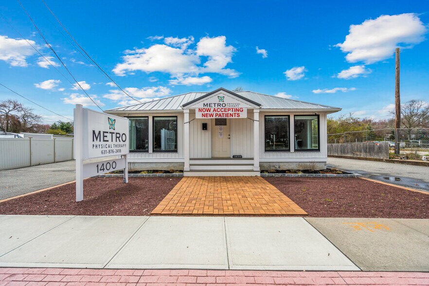 Primary Photo Of 1400 Montauk Hwy, Oakdale Storefront Retail Office For Sale