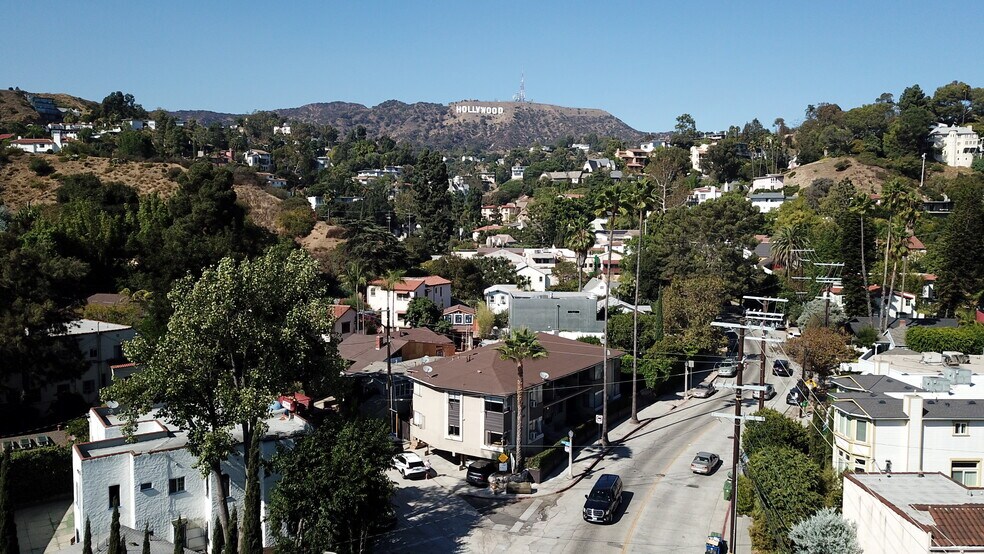 More Photos Of 2649 N Beachwood Dr, Los Angeles Apartments For Sale