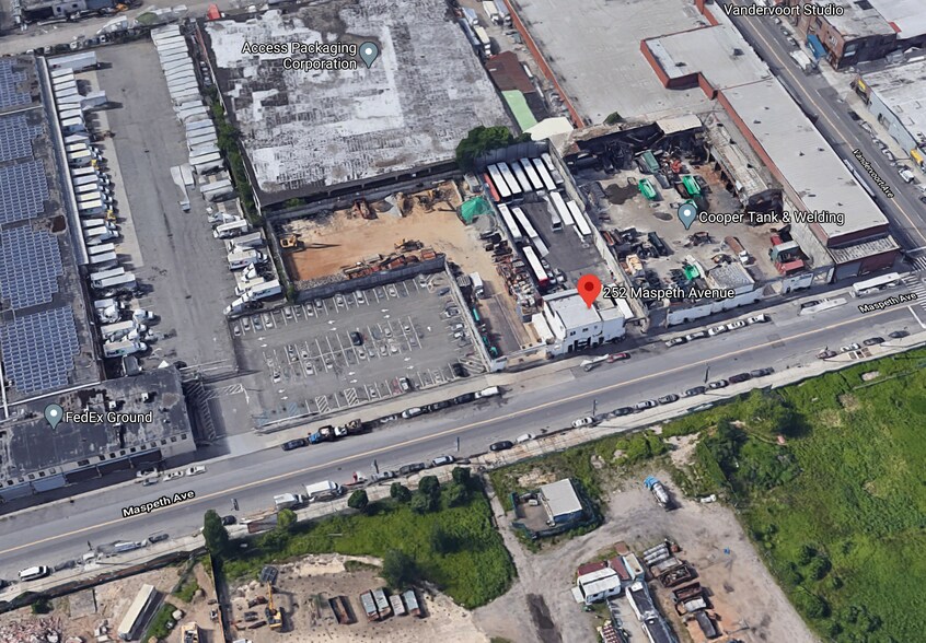 More Photos Of 252 Maspeth Ave, Brooklyn Warehouse For Lease