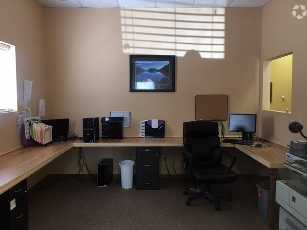 More Photos Of 2340 23rd St, Nitro Research And Development For Lease