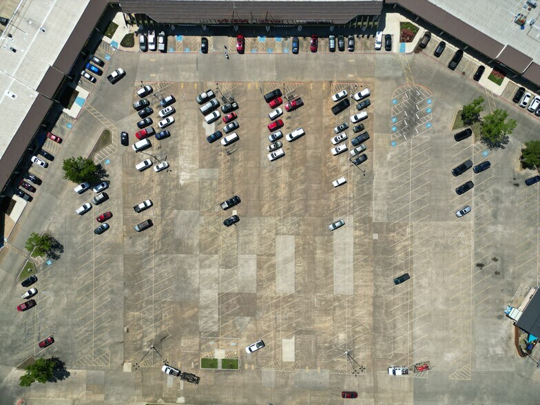 More Photos Of 1809 E Loop 281, Longview Unknown For Lease