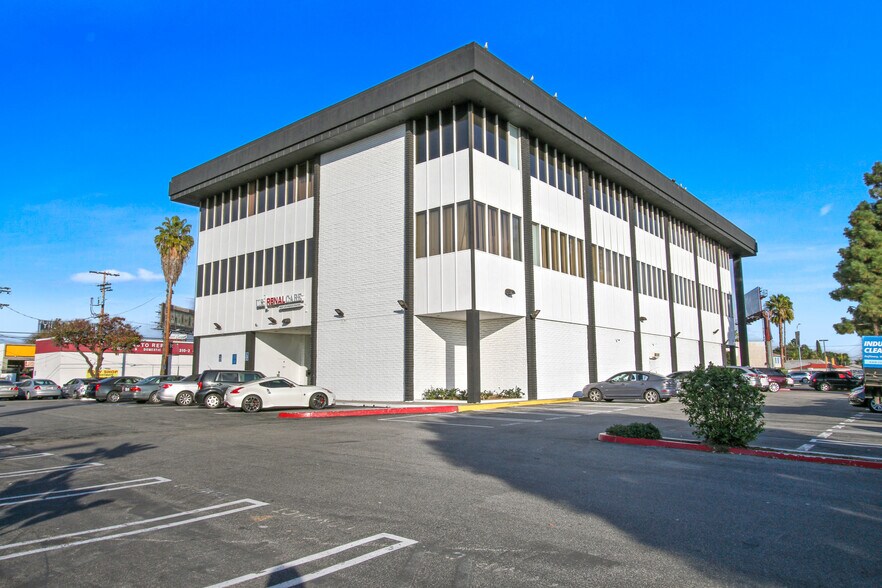 More Photos Of 1801 S La Cienega Blvd, Los Angeles Loft Creative Space For Lease