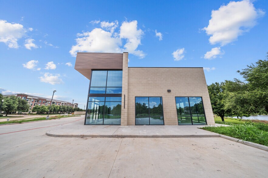 More Photos Of 7507 Branford Pl, Sugar Land Medical For Sale