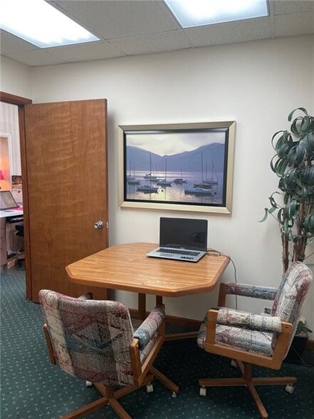 More Photos Of 400 N Chestnut St, Derry Office Residential For Sale