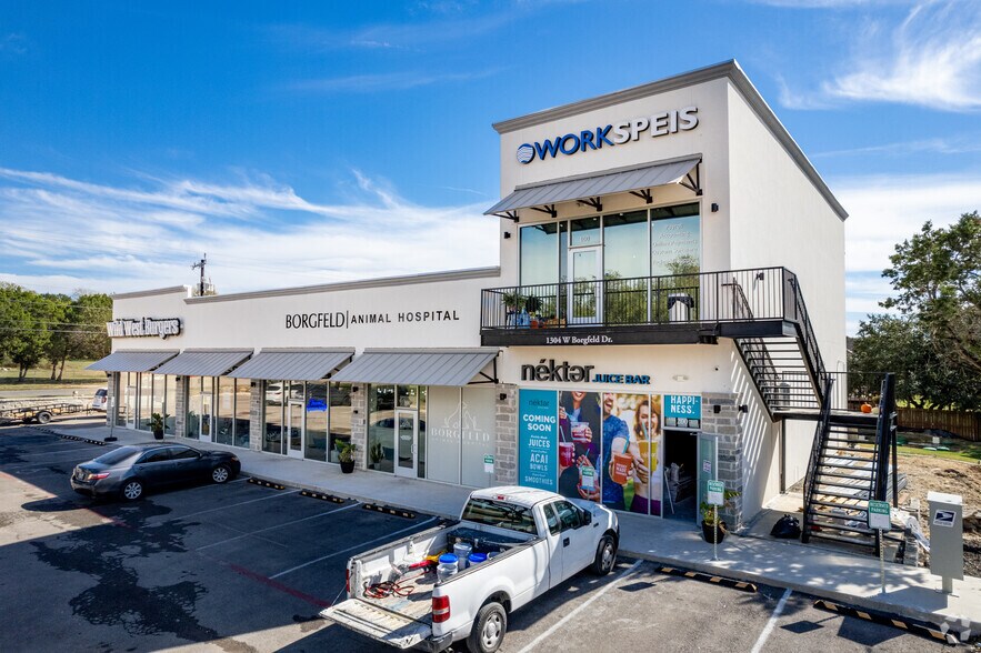 More Photos Of 1304 W Borgfeld Dr, San Antonio Storefront For Lease