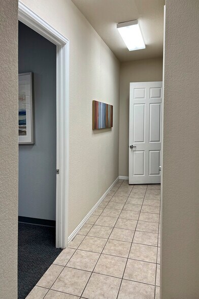 More Photos Of 3918 Telephone Rd, Lake Worth Medical For Lease