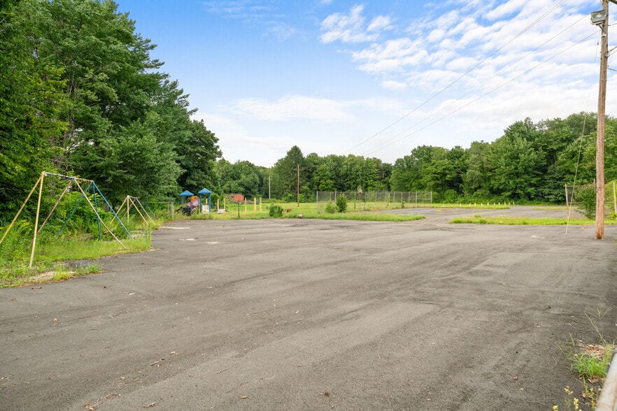 More Photos Of 314 Sanders St, Athol Schools For Sale