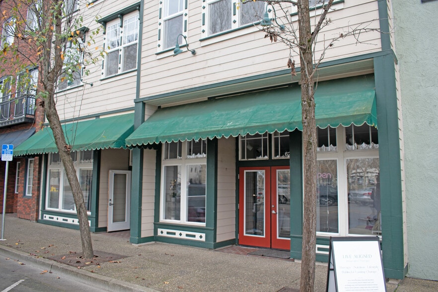 More Photos Of 620-624 McClelland Dr, Windsor Apartments For Lease