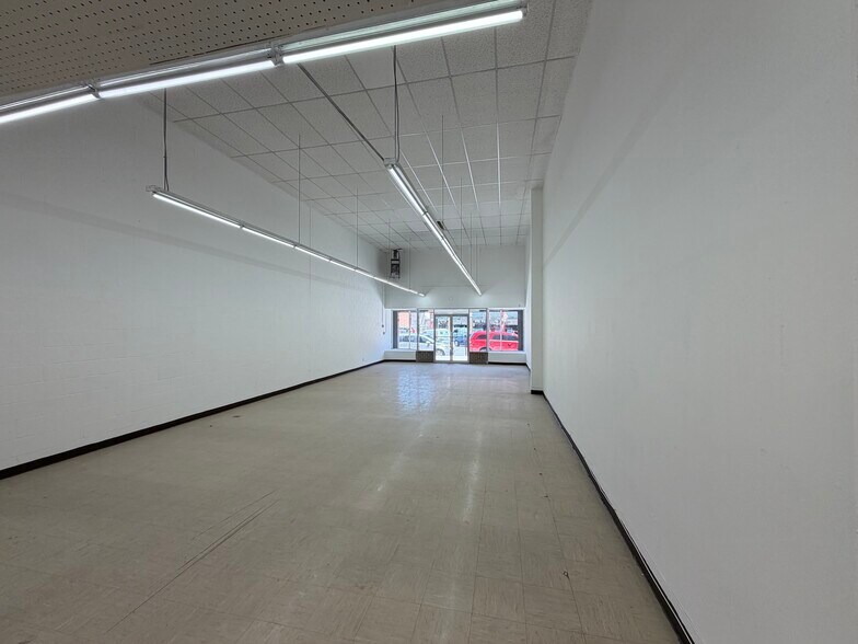 More Photos Of 321-403 S El Paso St, El Paso Storefront For Lease