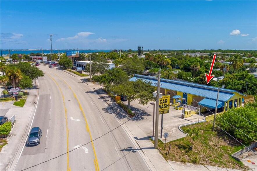 Primary Photo Of 1630 NE Jensen Beach Blvd, Jensen Beach Carwash For Sale