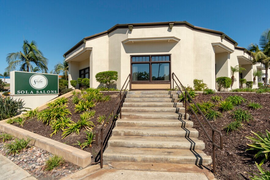 More Photos Of 285 N El Camino Real, Encinitas Unknown For Lease