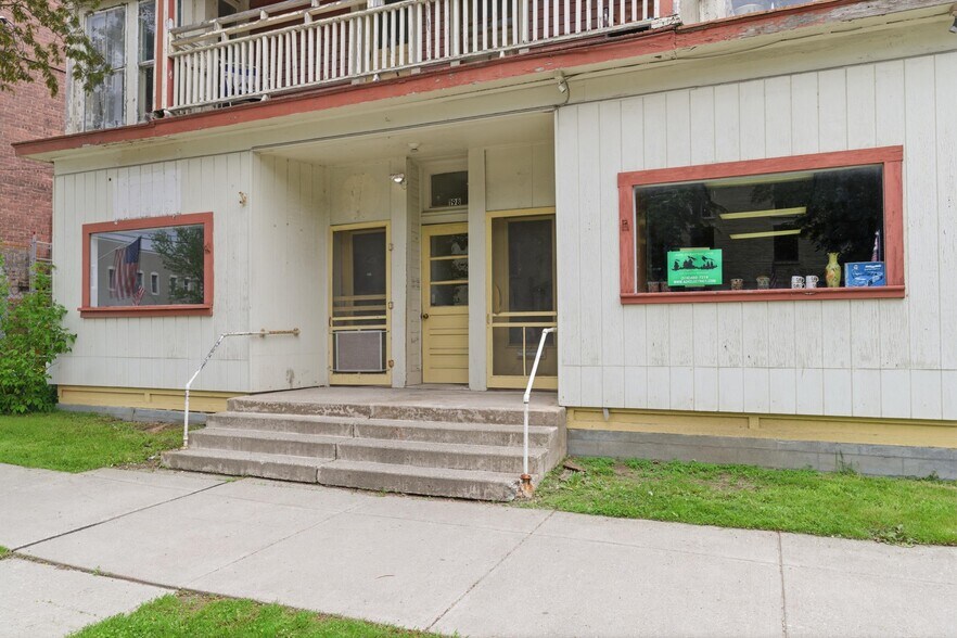 More Photos Of 198 N Main St, Salem Storefront Retail Residential For Sale