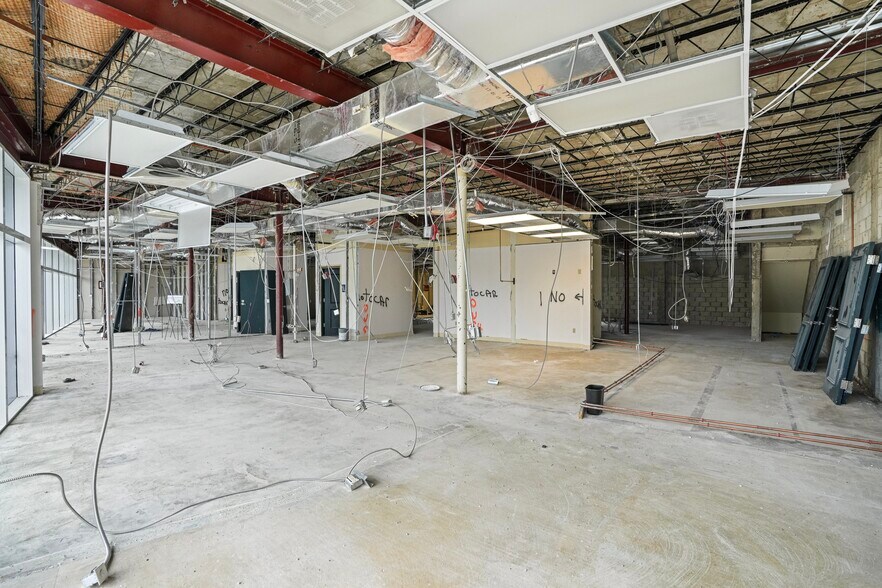 More Photos Of 1776 E Sunrise Blvd, Fort Lauderdale Office Residential For Lease