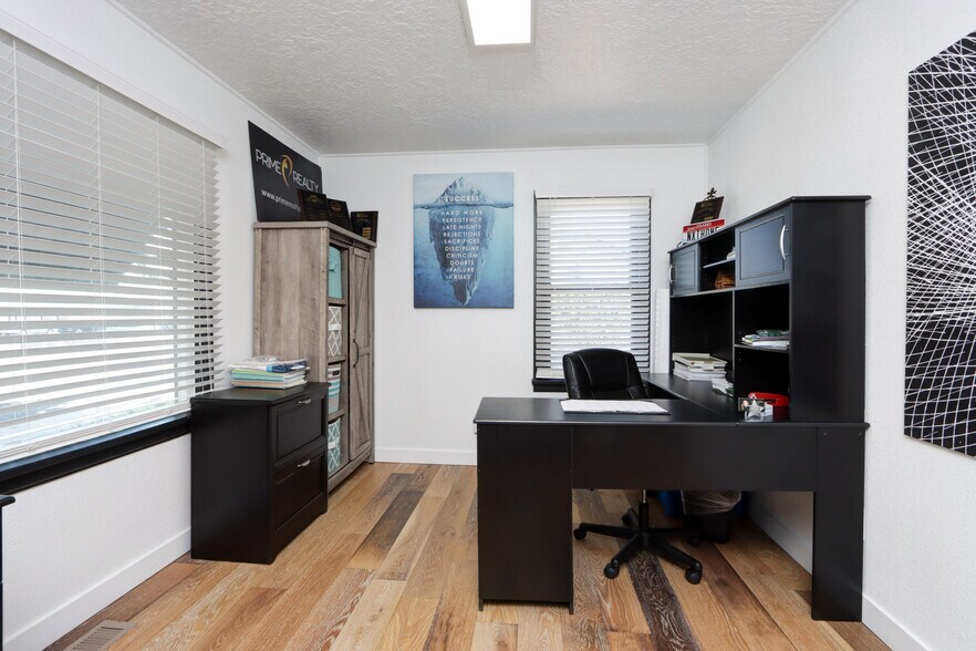 More Photos Of 208 S Curtis Rd, Boise Office For Sale